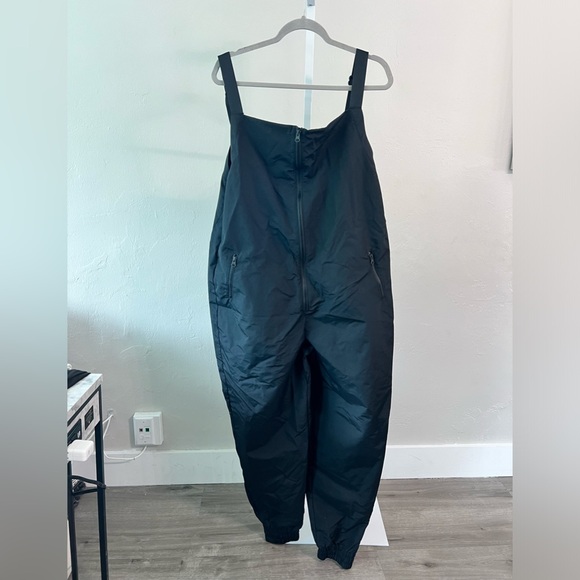 Nike black ski pants snow bib sz Large unisex men women L snow pants overalls - Picture 1 of 4
